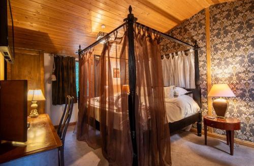 Storwood Villa | Argente Lodge - Still Rabbit - Hot Tub - Yorkshire