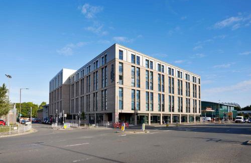 Gorgie Apartment | Argyl - Westfield Summer Budget Accommodation, Adults Only