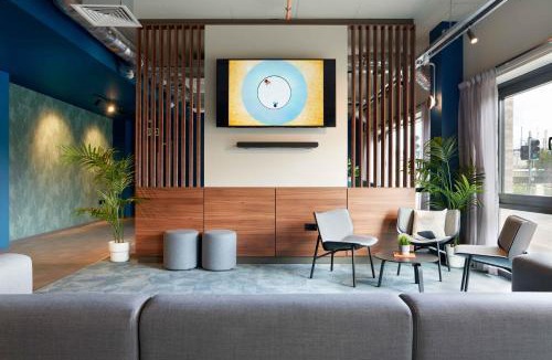 Gorgie Apartment | Argyl - Westfield Summer Budget Accommodation, Adults Only
