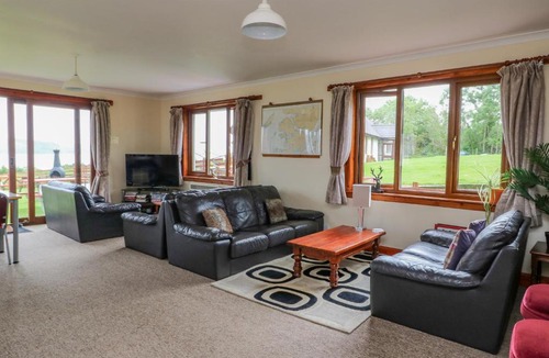 Gruline House | Arle Lodge