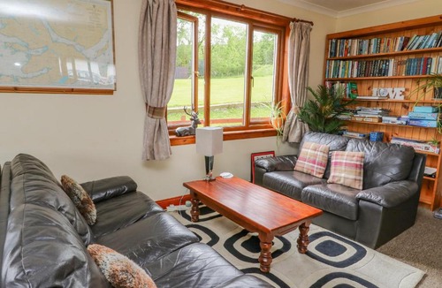 Gruline House | Arle Lodge