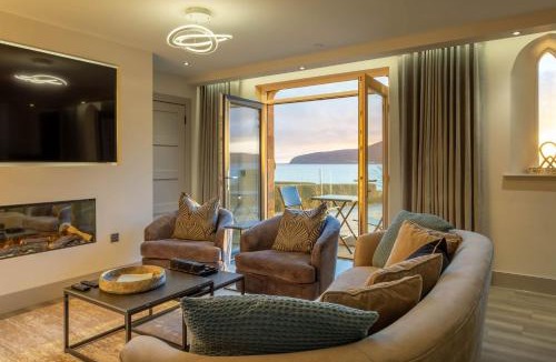 Isle of Arran House | Arran Shores Luxury Shorefront Suite 1