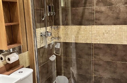 Paisley Hotel | Ashtree House Hotel, Glasgow Airport & Paisley