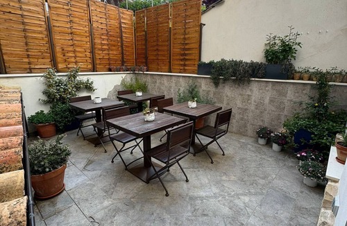 Old Town Apartment | ATENEO CUENCA, BOUTIQUE SUITES, with kitchen in the historic center.