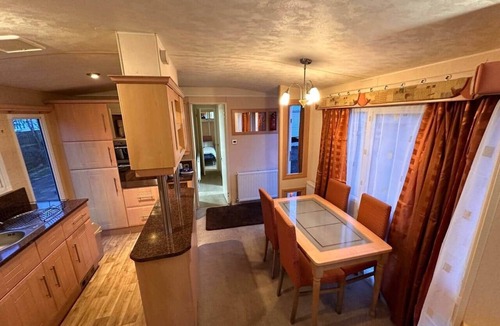 Glasgow House | Atlas 2 Bedroom Caravan, Glasgow Number 2