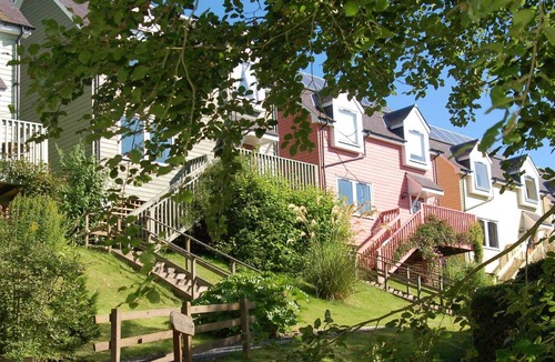 Jedburgh Cottage | Attractive cottage in garden grounds