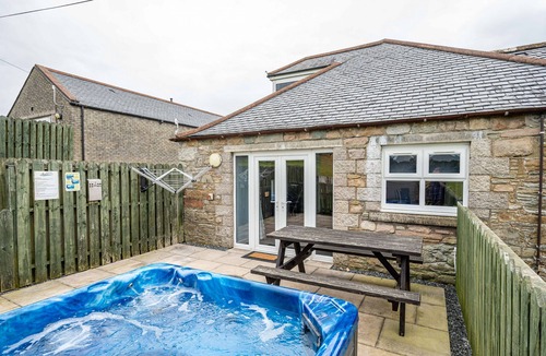 Castle Douglas Cottage | Auchenlarie Courtyard No 2 - a cottage that sleeps 6 guests in 4 bedrooms