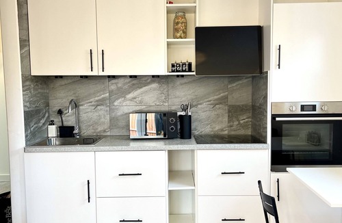 Custom House House | Auracasa Monarch suite