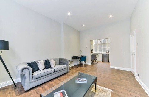 Farringdon Apartment | Avari - Holborn Luxury 2Bed Apt with King-Size Bed