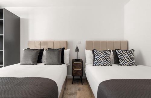Barnhill Apartment | Awesome Wembley Apartment Sleeps 11