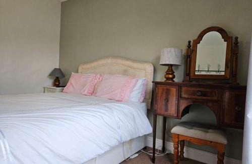 Sudbury Bed & Breakfast | B&B Rooms in terraced house in Sudbury centre