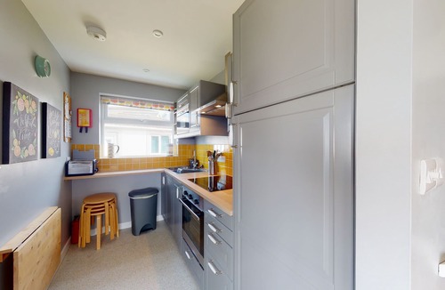Hayle Apartment | B32 Swiss Chalet, Riviere Towans