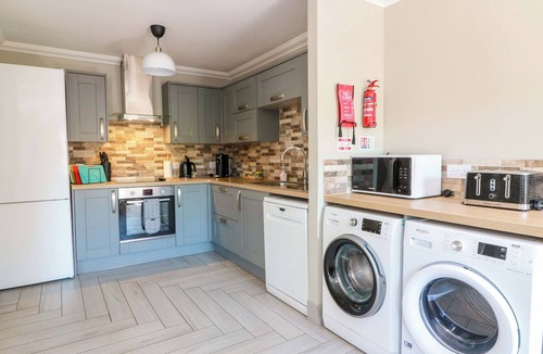 Alexandria Cottage | BALLAGANLEA, pet friendly, country holiday cottage in Balloch