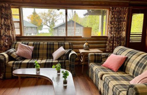 Rosedale House | Balsam Lake - 2-Bedroom Cabin in Kawartha #11