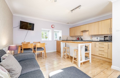 Dunblane Cottage | Barn Cottage Sleeps 4 (2 Bedrooms)