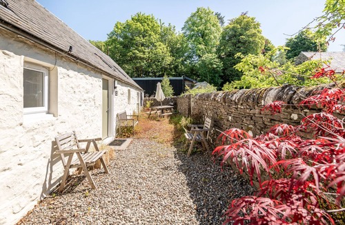 Dunblane Cottage | Barn Cottage Sleeps 4 (2 Bedrooms)