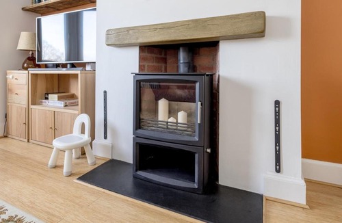 Longcroft Apartment | Barnton Grove Getaway