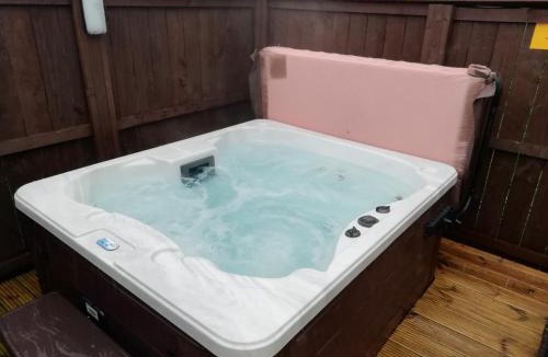 Girvan Apartment | Barrhill Holiday Park - Glamping in South West Scotland - Stinchar