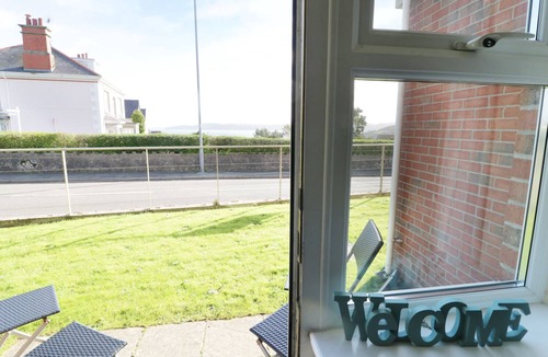 Benllech Cottage | BAY VIEW, family friendly, country holiday cottage in Benllech