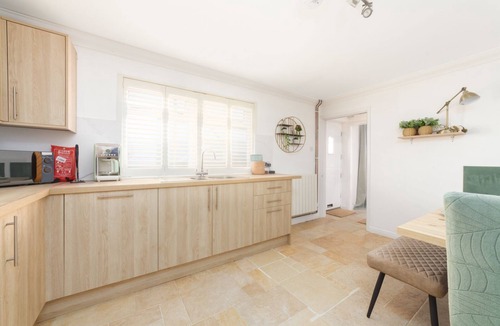 Port Erin House | Beach front luxury with garage and terrace, dog friendly