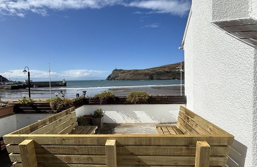 Port Erin House | Beach front luxury with garage and terrace, dog friendly