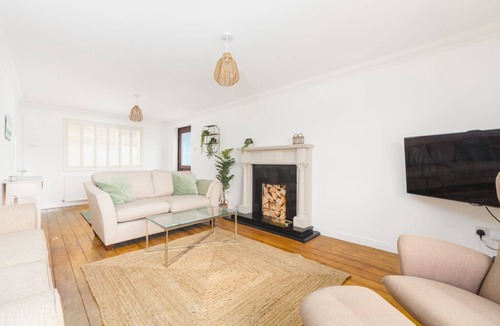 Port Erin House | Beach front luxury with garage and terrace, dog friendly