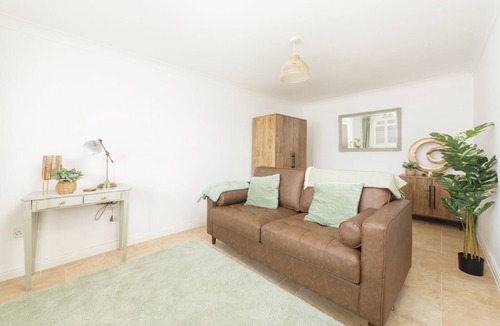 Port Erin House | Beach front luxury with garage and terrace, dog friendly