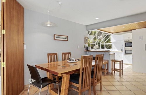 Kaiteriteri Cottage | Beach Front, Palms Beach House – Kaiteriteri House