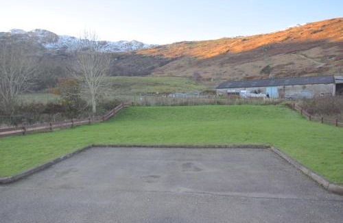 Cairndow House | Beach House - Carrick Castle