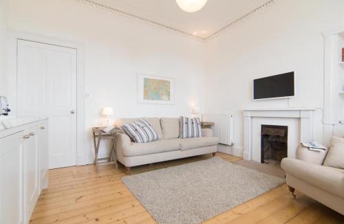 Fairlie Apartment | Beach House No1 With Amazing Sea Views And Direct Beach Access