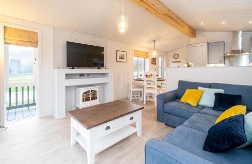 Leiston House | Beach Lodge - Aldeburgh Coastal Cottages