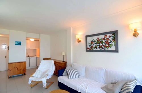 Els Griells Apartment | Beachfront Apartment in Griells with Pool