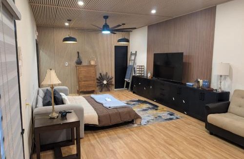 Beamsville Bed & Breakfast | Beamsville Modern Rustic Suites
