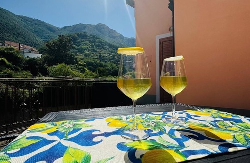 Tramonti Apartment | Beatrice House, cozy retreat within walking distance of chaos!