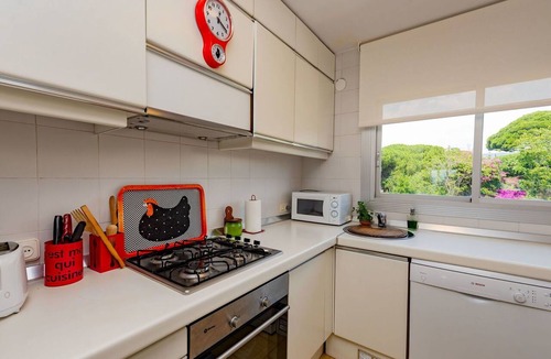 Sant Andreu de Llavaneres Apartment | Beautiful apartment for 6 guests with pool, WIFI, TV and balcony