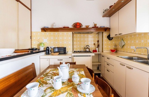 San Bartolomeo al Mare Apartment | Beautiful apartment for 6 people with WIFI, A/C, balcony and pets allowed