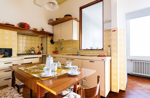 San Bartolomeo al Mare Apartment | Beautiful apartment for 6 people with WIFI, A/C, balcony and pets allowed