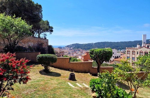 Sant Feliu de Guixols Villa | BEAUTIFUL HOUSE IN SANT FELIU DE GUIXOLS WITH PARKING AND A BIG GARDEN