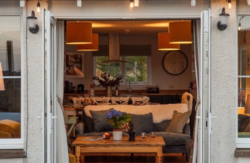 Lerags Apartment | Beautiful 4 bed house with views of hills and sea
