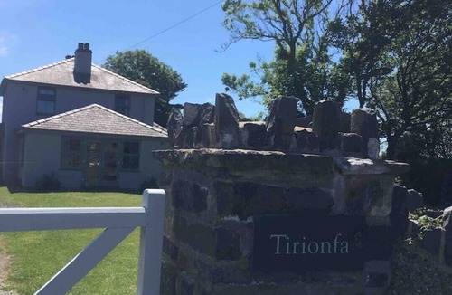 Llanfaelog House | Beautiful 5* House nr Rhosneigr