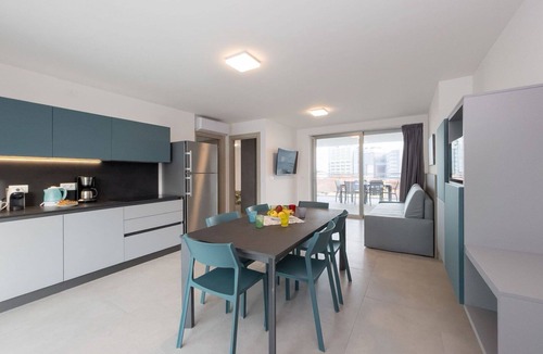 Lignano Sabbiadoro Apartment | Beautiful apartment for 8 people with WIFI, A/C, TV, balcony and pets allowed
