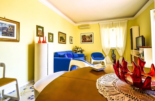 Sant'Agnello Apartment | Beautiful and bright apartment LA CASA DI DANA with private terrace and sea view