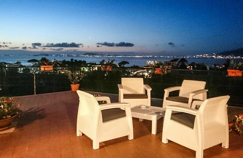 Sant'Agnello Apartment | Beautiful and bright apartment LA CASA DI DANA with private terrace and sea view
