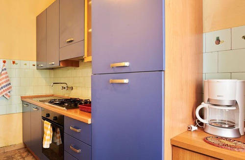 Calozzo Apartment | Beautiful apartment for 6 guests with TV and terrace