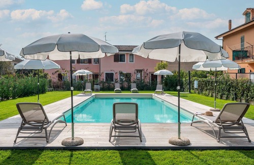 Artallo Apartment | Beautiful apartment for 4 guests with pool, A/C, WIFI, TV, terrace and pets allowed