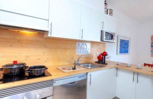 Llanca Apartment | Beautiful apartment for 5 people with WIFI, TV, terrace and pets allowed
