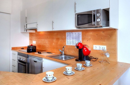 Llanca Apartment | Beautiful apartment for 5 people with WIFI, TV, terrace and pets allowed