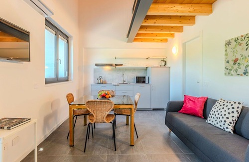 Dervio Apartment | Beautiful apartment for 4 guests with pool, WIFI, A/C, TV, patio and panoramic view