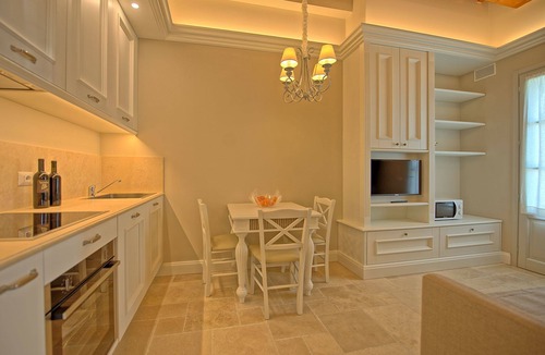 Vinci Apartment | Beautiful apartment for 3 guests with pool, WIFI, A/C, TV and panoramic view