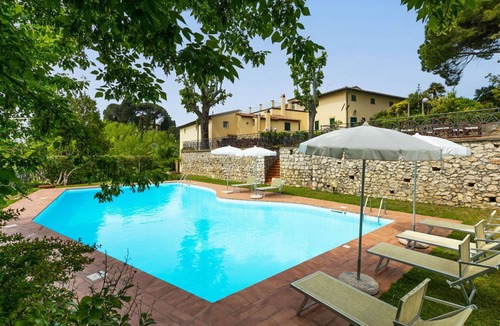 Crespina Villa | Beautiful apartment in villa for 8 guests with private pool, WIFI, terrace and pets allowed
